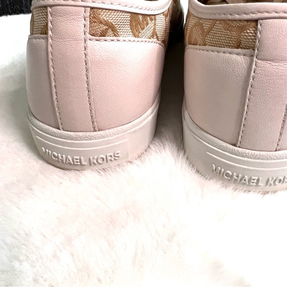 Michael Kors City MK Logo Sneakers Color is Vanilla Size 7 - Picture 8 of 16
